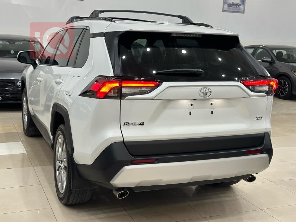 تويوتا راف 4